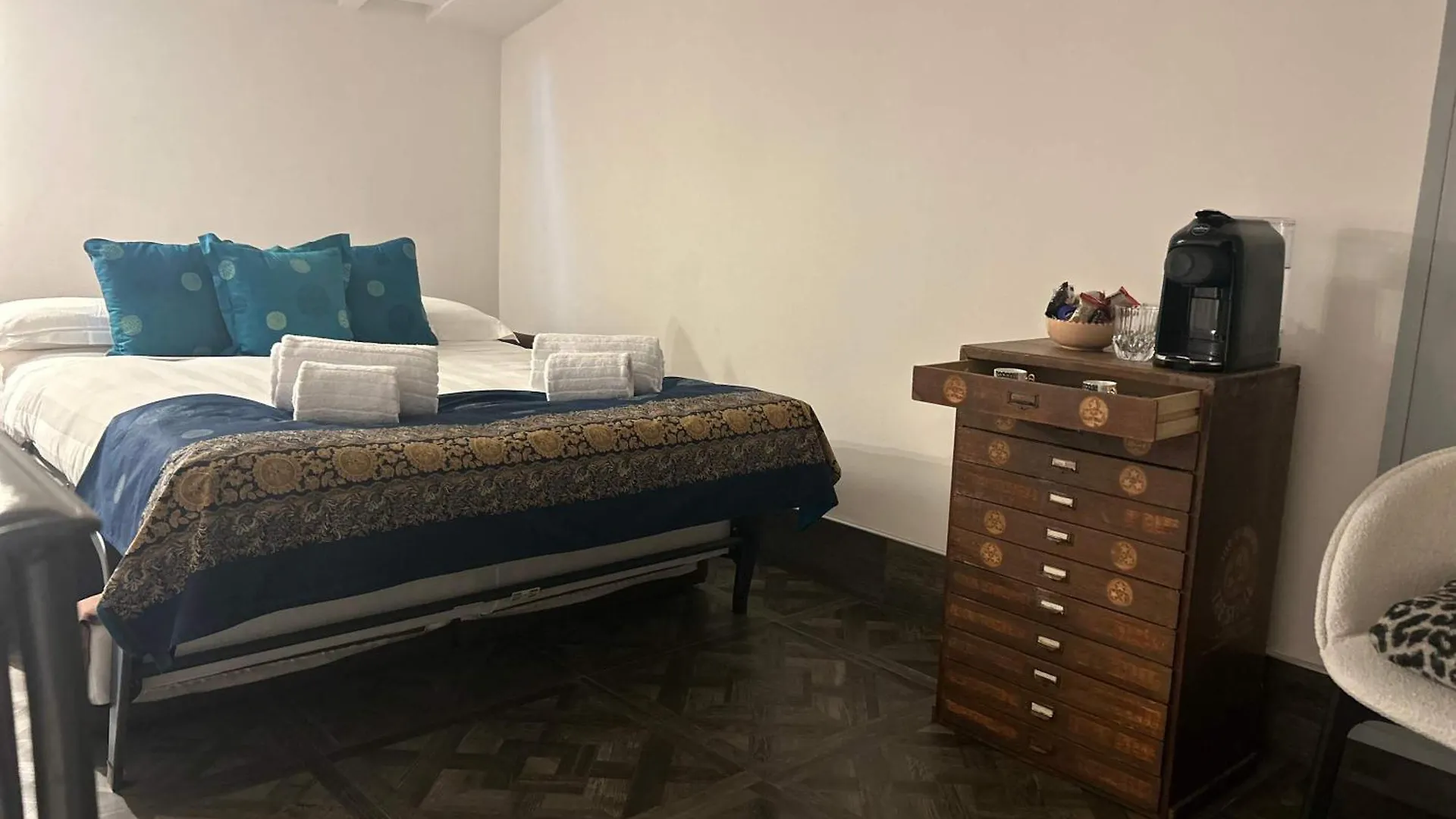 Opus Firenze Boutique B&B Puccini - City Center Bed & Breakfast Florence